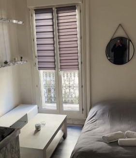 Comedie Apartment | Jolie studio centre ville 100m de la place de la comédie et 200m de la gare SNCF