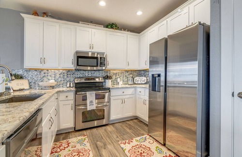 Jonestown Condo | Jonestown Condo on Lake Travis w/2 Balconies!