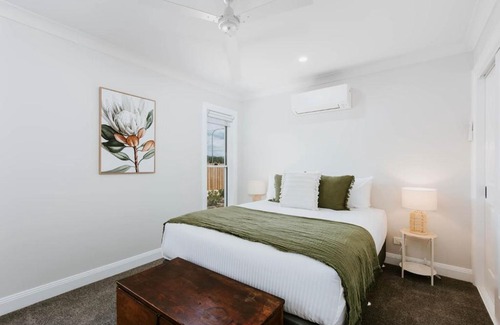 Bombira House | Joseph's Place - A Restful Retreat for Two