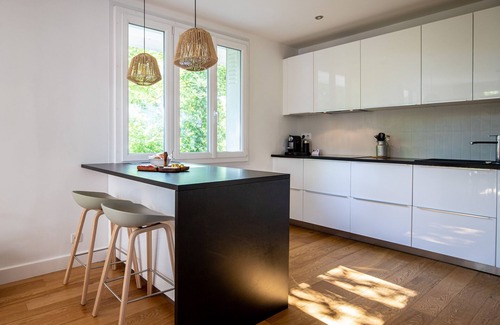 Annecy Apartment | Josephine au bord du Thiou garage