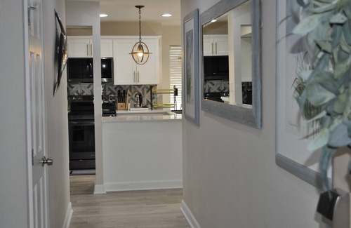 Northeast Virginia Beach Condo | Joshua2 on the Boardwalk with Spacious 3 Bedrooms, 2 Bths, Kitchen & Indoor Pool