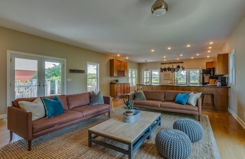 Three Oaks Other | Journeyman Distillery Farmhouse in Three Oaks! Three Night Summer Minimum!