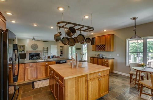 Three Oaks Other | Journeyman Distillery Farmhouse in Three Oaks! Three Night Summer Minimum!