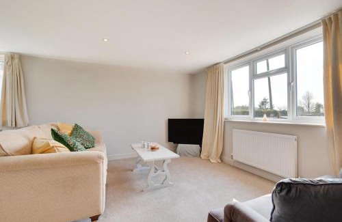 Hunstanton House | Journeys End