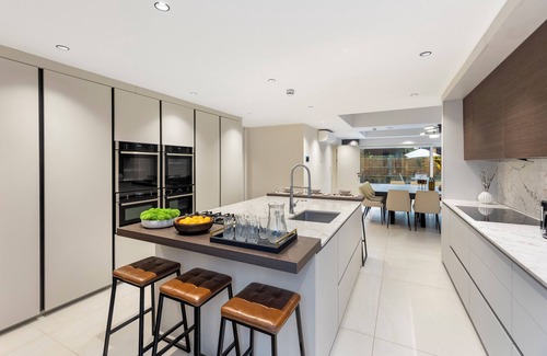 Whitstable House | Joy Lane Mansion—Luxe Stay, Poolside Fun & Comfort