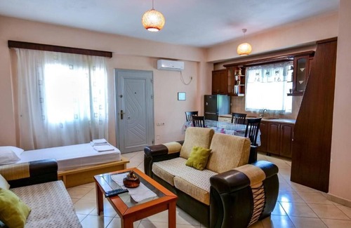 Sarande Villa | Joyous Apartments