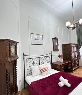 Corvin negyed House | Jozsef 68 Apartment - Near NewYork Cafe