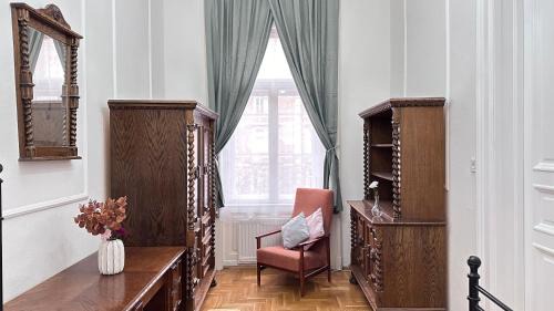 Corvin negyed House | Jozsef 68 Apartment - Near NewYork Cafe