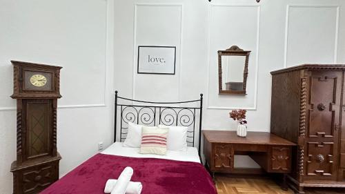 Corvin negyed House | Jozsef 68 Apartment - Near NewYork Cafe