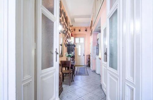 Palace District Apartment | Jozsef-Corvin Central