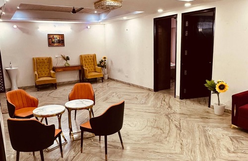 Sector 70 Hotel | JPM Suites Noida 70