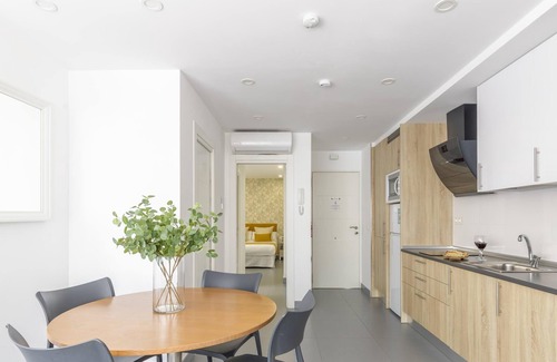 La Trinidad Apartment | Juan de Austria 3B Living4malaga