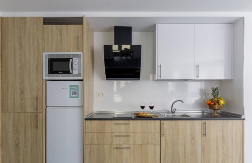 La Trinidad Apartment | Juan de Austria 3B Living4malaga