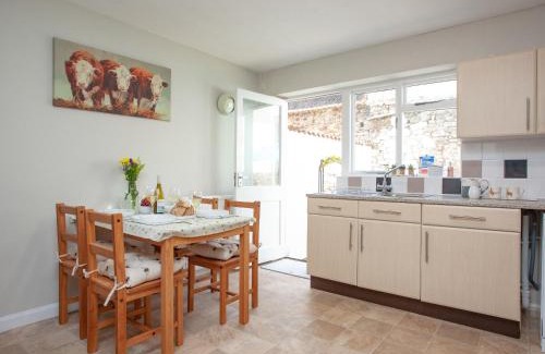 Dawlish House | Jubilee Cottage