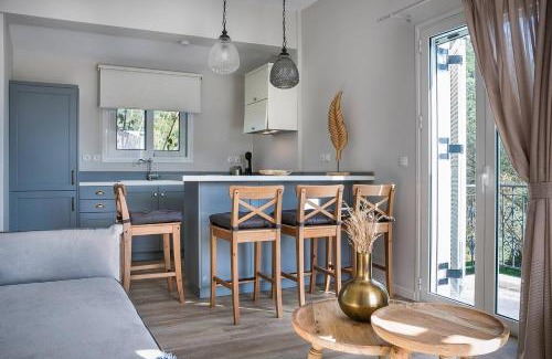 Mazarakata Apartment | Julia's Luxury Suites, Cephallonia near Argostoli