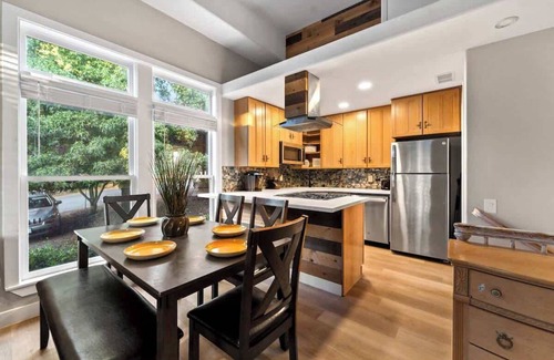 Julian House | Julian 2BR Escape Renovated & Walk to Everything!