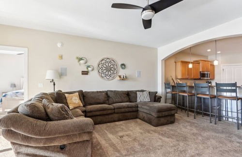 Lake Delton Condo | Julie's Lakefront Retreat at Delton Grand