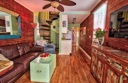 Old Town House | June & August 2026 now available! Old Town PRIVATE 3BR Lagoon Pool& FIVE stars!