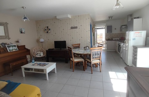 Saint-Georges-d'Oleron House | June2026:Renovated house! air conditioning, 2bedroom, 2bathroom, superb living room kitchen