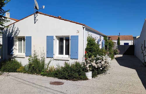 Saint-Georges-d'Oleron House | June2026:Renovated house! air conditioning, 2bedroom, 2bathroom, superb living room kitchen