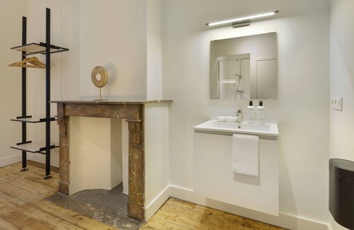 Antwerp Apartment | Junior Suite in The Heart of Antwerp
