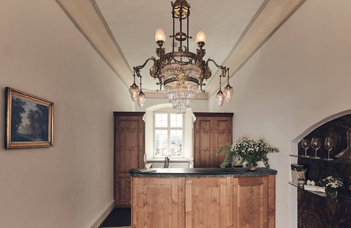 Allensbach Apartment | Junior suite in the castle