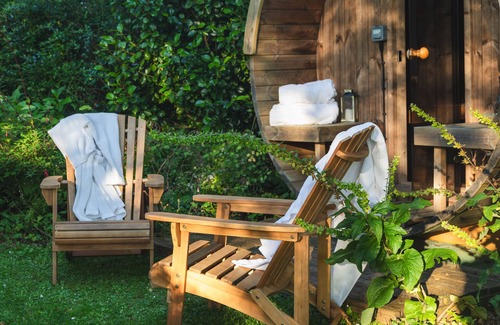 Kingsbridge Cottage | Juniper House - a house that sleeps 17 guests in 8 bedrooms