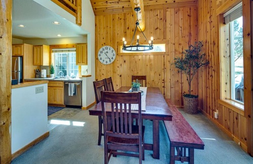 Redmond Ski Chalet | Juniper Ridge Chalet at Eagle Crest Resort