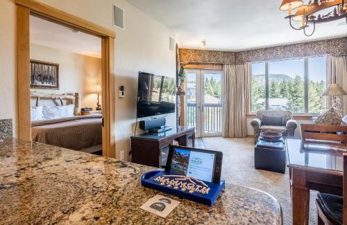 Mammoth Lakes House | Juniper Springs Lodge #413 - Luxury Ski in Ski out! 2 Bedroom