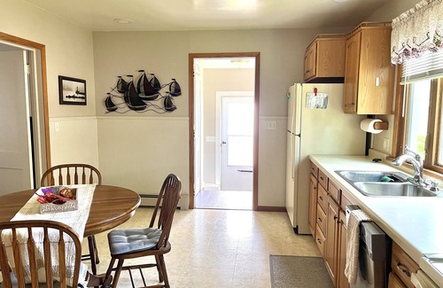 Two Harbors House | Just a hop, skip and a jump to the start of Grandma’s Marathon