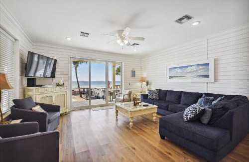 Silver Sands Beach House | Just Beachy - 5 Bedroom 5 Bathroom Beach Front Home! Sleeps 20 home