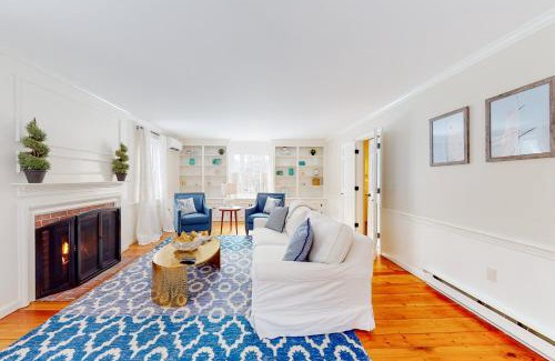 Kennebunk House | Just Beachy