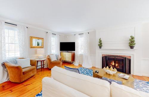 Kennebunk House | Just Beachy