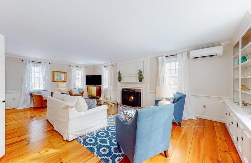 Kennebunk House | Just Beachy