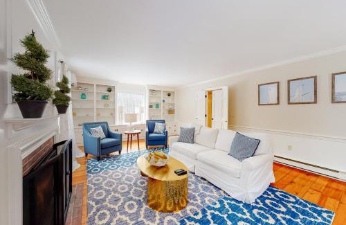 Kennebunk House | Just Beachy
