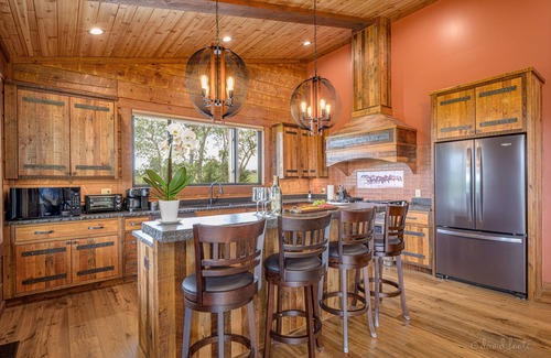 The Galena Territory House | JUST BUILT Timber Ranch! n Time for fall colors! n4BR/6BA/HOTTUB/EV/GOLF/RELAX