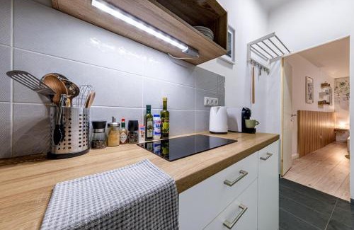 Orszagut Apartment | Just Fine Apartment