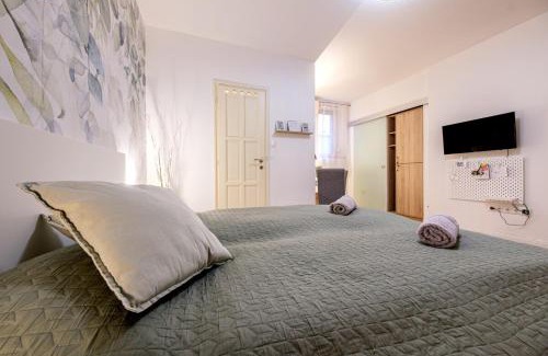Orszagut Apartment | Just Fine Apartment