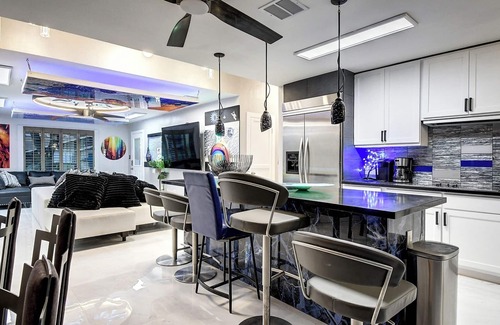 Tempe House | Just Listed! Htd Pool-Spa 7 Kings or 14 total beds