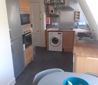 Ballater Apartment | Just off the Square. Ballater