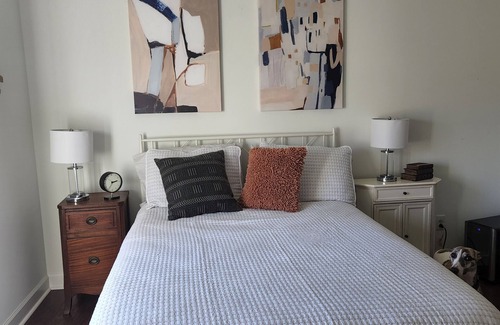 Athens Bed & Breakfast | Just One Mile to Campus and Downtown Athens - Contemporary BR & private BA
