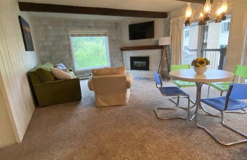 Snowmass Village Apartment | Just Steps to ski slope