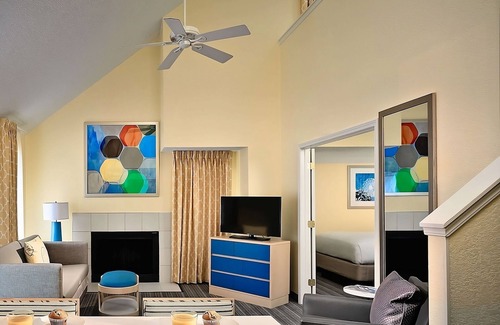 Omaha Hotel | Just What You Were Looking For! 2 Pet-Friendly Units, Pool, Free Breakfast