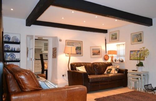 Shaldon House | Justa Cottage