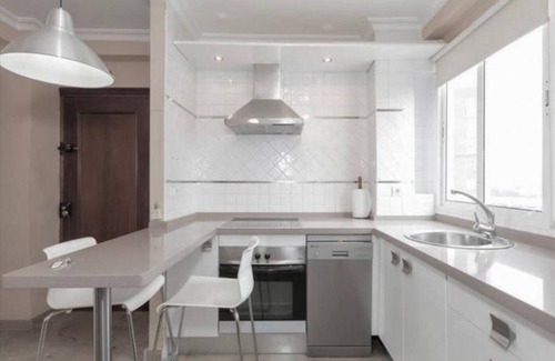 San Pablo D y E Apartment | K.C 727 - Apartment near the train station great location