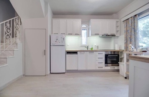 Kassandra House | K-Ekatis Forest House I, Sani by Halkidiki Villas