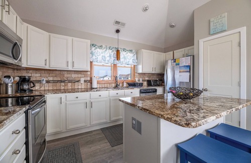 Nags Head Hotel | K1116 The Life of Riley. Pool, Hot Tub, Pool Table, Fire Pit, Ocean View!