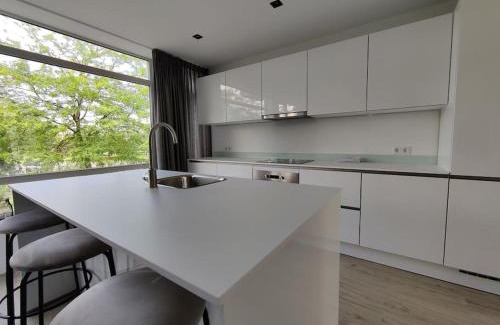 Eindhoven Apartment | K50169 Modern apartment near the center and free parking