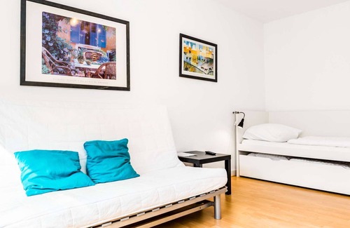 Vingst Apartment | K62 nice apartment for 5 people in Cologne Höhenberg, only 5km from the Cologne trade fair