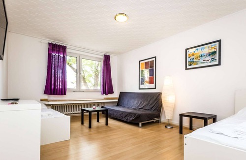 Hoehenberg Apartment | K65 nice apartment for 5 people in Cologne Höhenberg only 5km to Cologne trade fair
